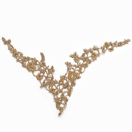 Středová aplikace květinový vzor zlatá