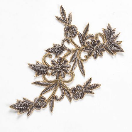 Korálková aplikace květinový motiv ocelově šedá