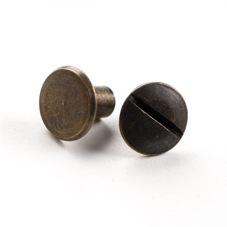 Nýt sřoubovací sedlářský hladký plochý 6mm mosaz