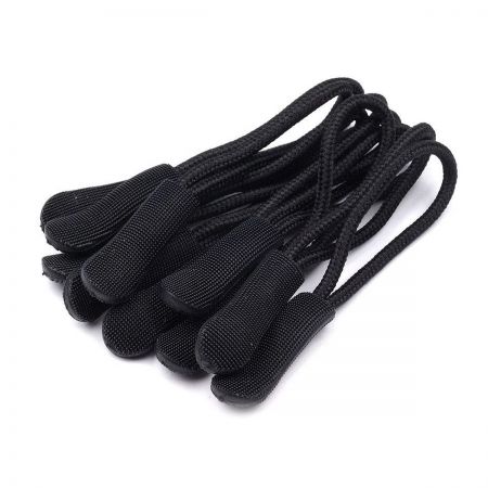 Poutko plastové na jezdce na zip černé