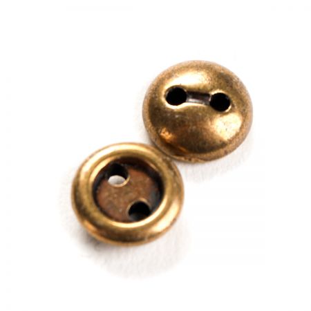 Knoflík kov staromosaz košilový 16"