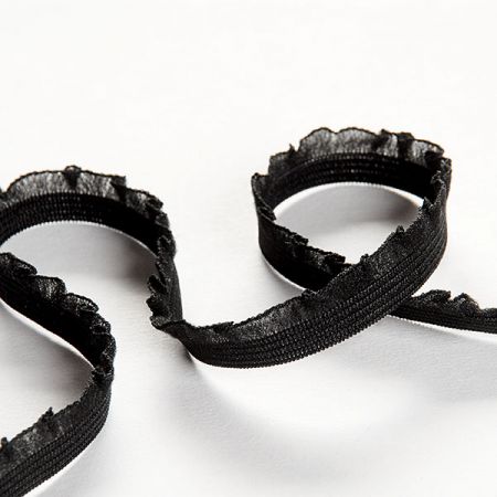 Krajková guma pruženka ozdobná volánky černá