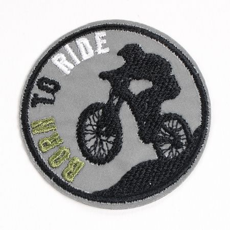 Nažehlovačka reflexní Born to ride zelená