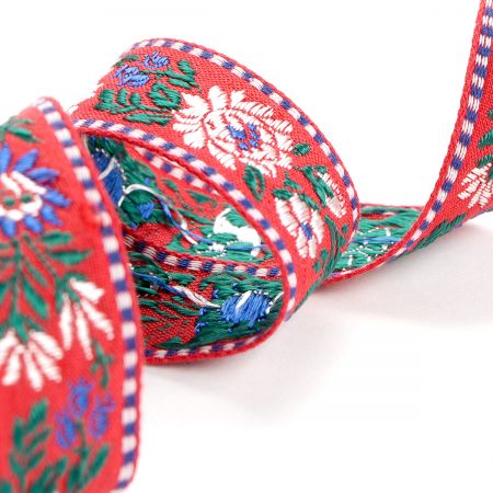 Stuha krojová vyšívaná červená 2,5cm