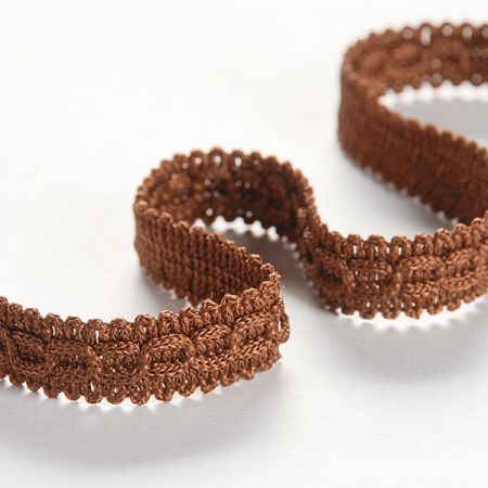 Oděvní prýmek proužek oválný hnědý