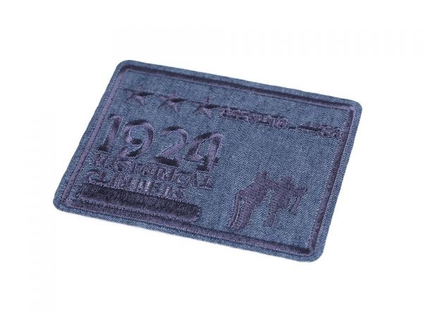 Nažehlovačka jenas modrá tmavá 7x8,5cm