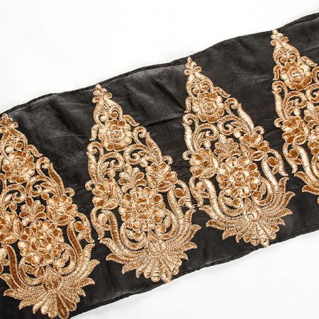 Šantungová stuha veliký ornament zlatý II.jakost