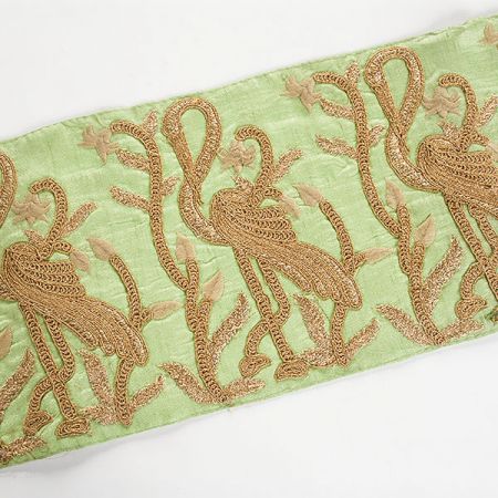 Porta vyšívaná na šantungu volavka