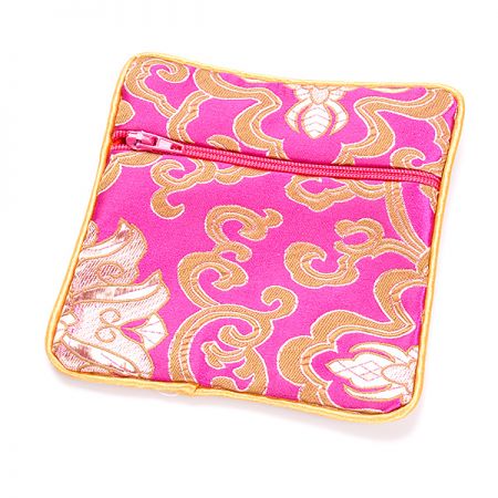 Elegnantí brokátová taštička fuchsie ornament