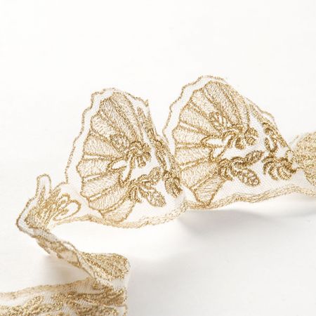 Krajka lem vějíř a květinový ornament starozlatá