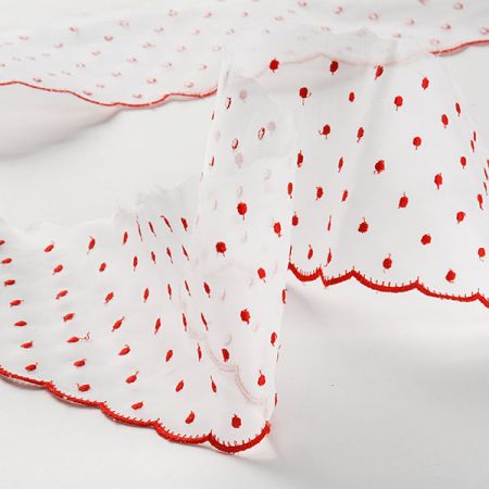 Organzová vyšívaná porta puntíky červená/bílá