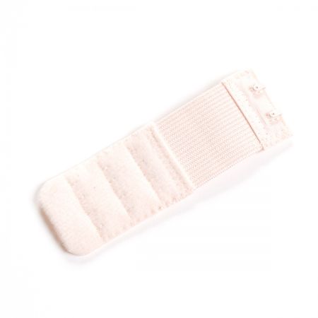 Prodloužení k podprsence šíře 30mm 3 řady/2 očka pudrová na gumě