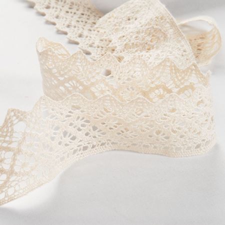 Krajka hrubá vzor obloučky