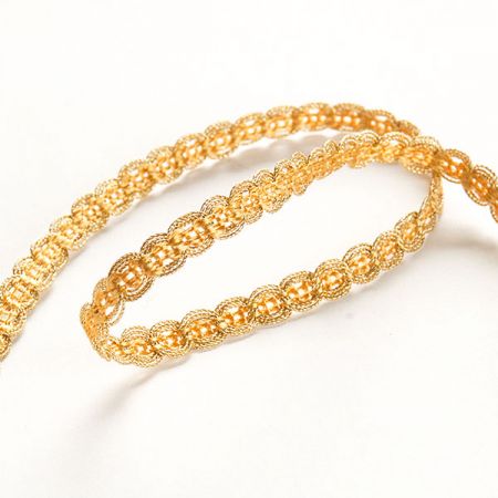 Prýmek leonský řetízek protkaný lesklou nití starozlatý