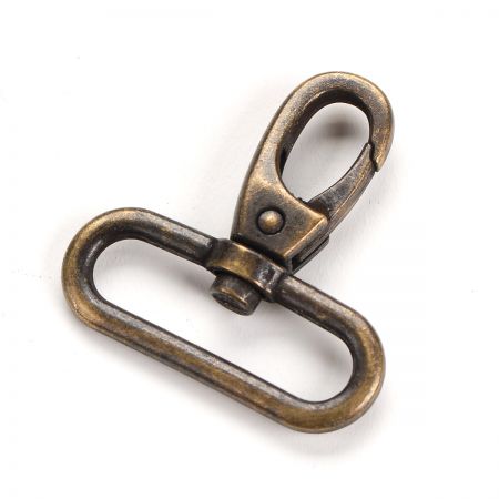 Karabina kov otočná průvlak 30 mm staromosaz