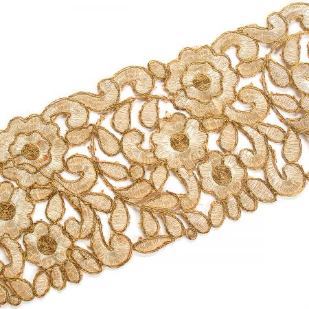 Krajková kovová stuha květinový vzor starozlatá