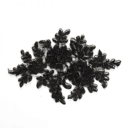 Krajková květinová aplikace větší květy černé