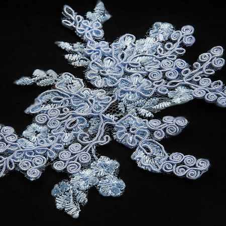 Krajková květinová aplikace pastel světle modrá