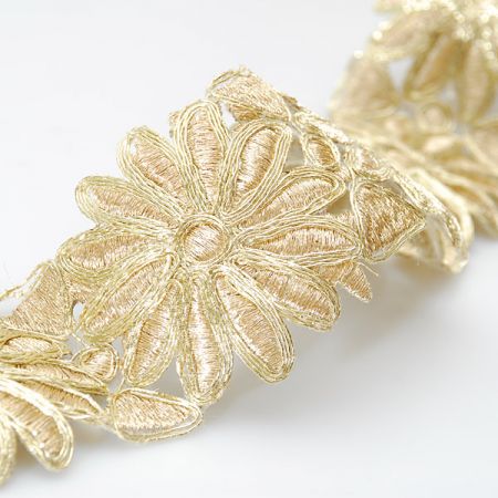 Porta lurex zlatá vzor květy asteraceae