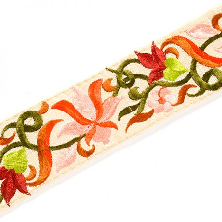 Vyšívaná stuha šantung květy oranžovorůžové