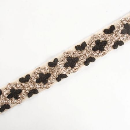 Stuha rexová výšivka na tylu černá/měděná