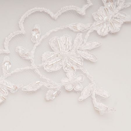 Efektní krajka lem bílá