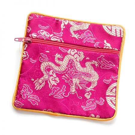 Elegantná brokátová taštička draci fialová