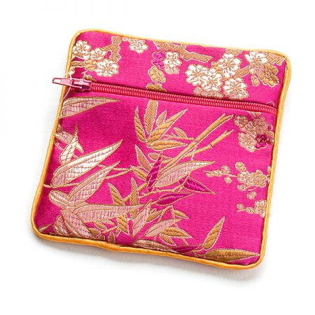 Elegantná brokátová taštička kvety fuchsiová