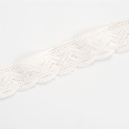 Krajka lem paličkovaná geomtrický vzor bílá