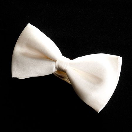 Motýlek hedvábný Habotai 8 slonová kost