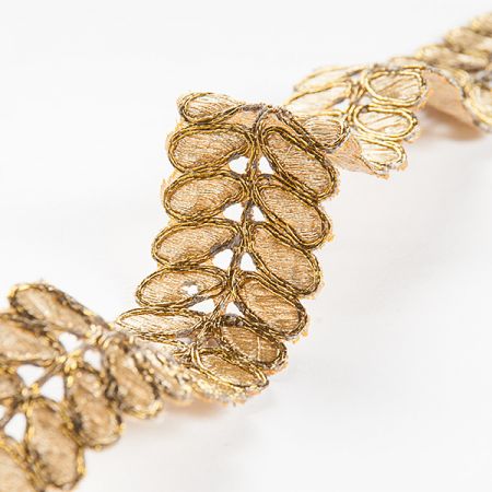 Krajková kovová stuha lístky zlatá