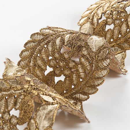 Krajková kovová stuha zlatozlatá listy/květy