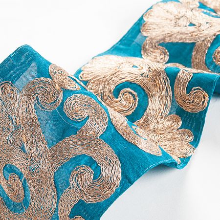 Stuha vyšívaná šantung rexový květinový vzor