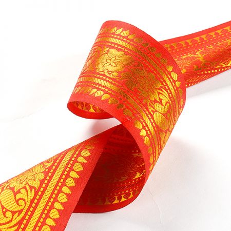 Vyšívaná stuha orientální vzor zlatá/červená