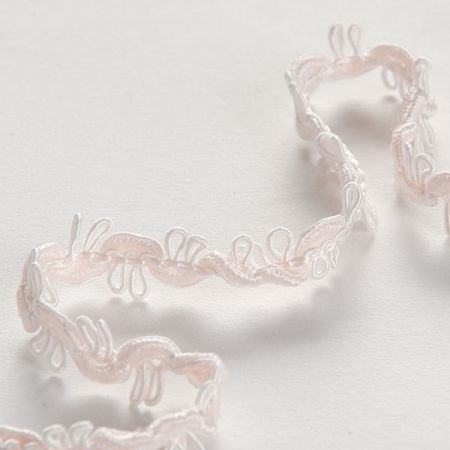 Odevné prámik smetanovorůžový