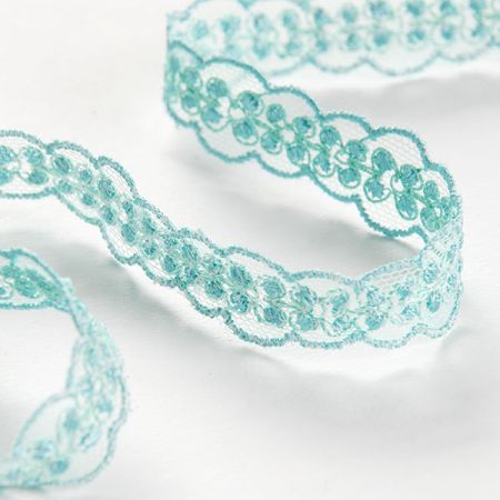 Krajka vsadka vyšívaná na tylu pistáciová