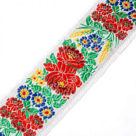 Stuha krojová vyšívaná bílé barvy 7cm