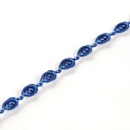 Oděvní prýmek kapka modré barvy