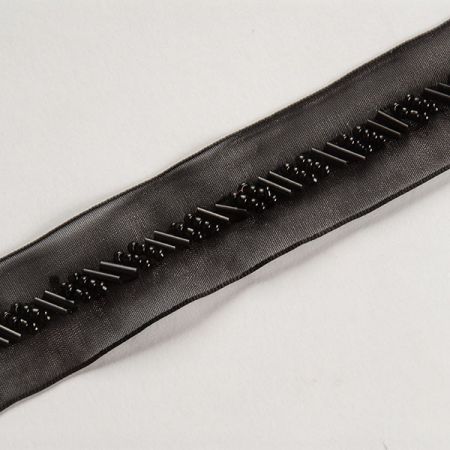 Stuha organzová s korálkovou výšivkou černá