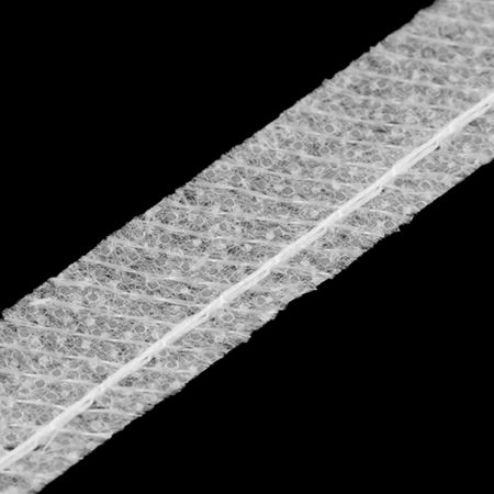 Zažehlovací proužek do švu bílý