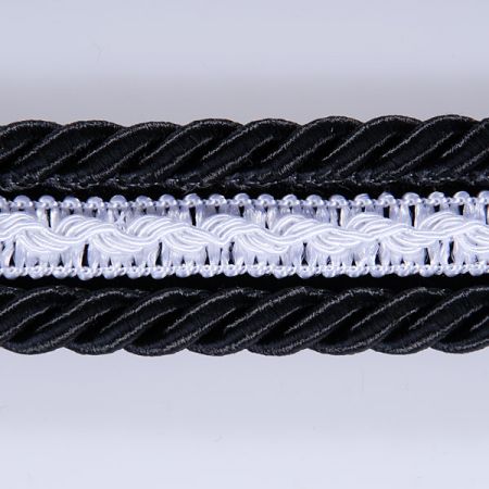 Galónové prámik v štýle chanel čiernobiely