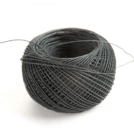 Niť lněná kovářská v plastovém pouzdře šedá