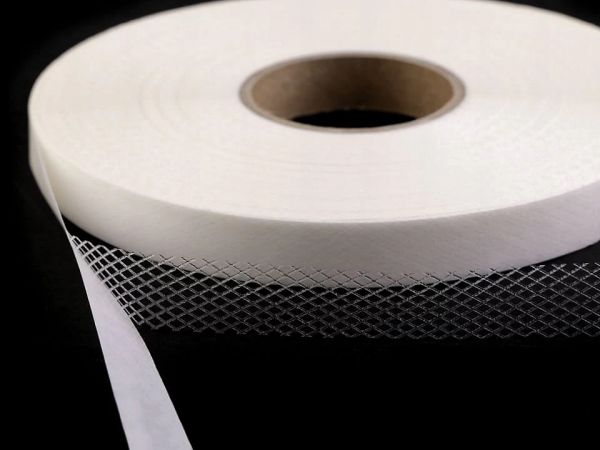 Fixační mřížka zažehlovací šíře 20 mm