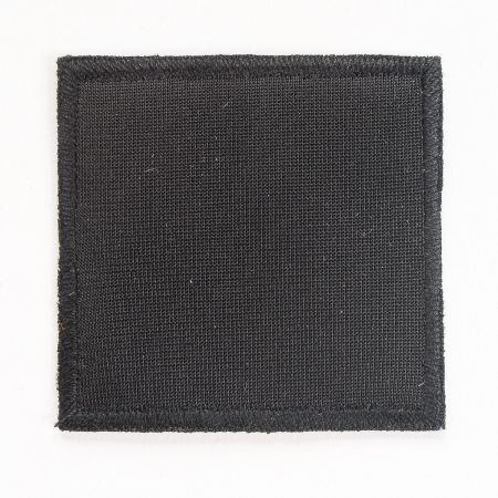 Nažehlovačka černý čtverec velký