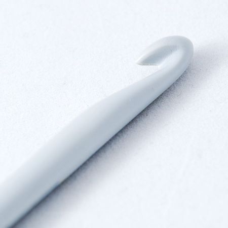 Kovový háček na háčkování vel. 4