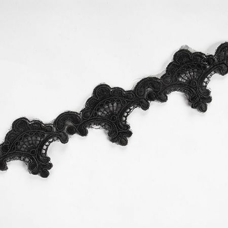 Krajková vsadka černá