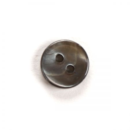 Knoflík perleťový dvoudírkový šedomodrý malý