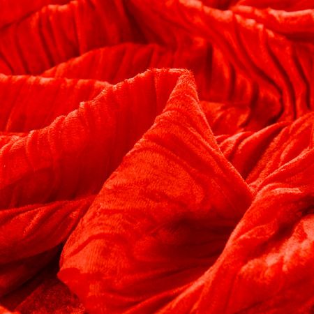 Samet pružný červený kreš