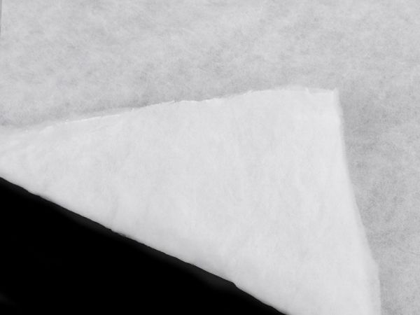 Vatelín šíře 150 cm výška cca 3mm 60g/m2