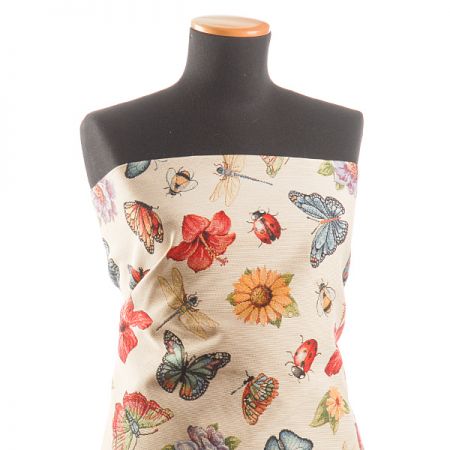 Dekorační látka se vzorem motýlů, berušek a květin